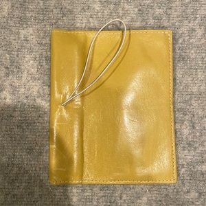 Foxy Fix Yellow organizer